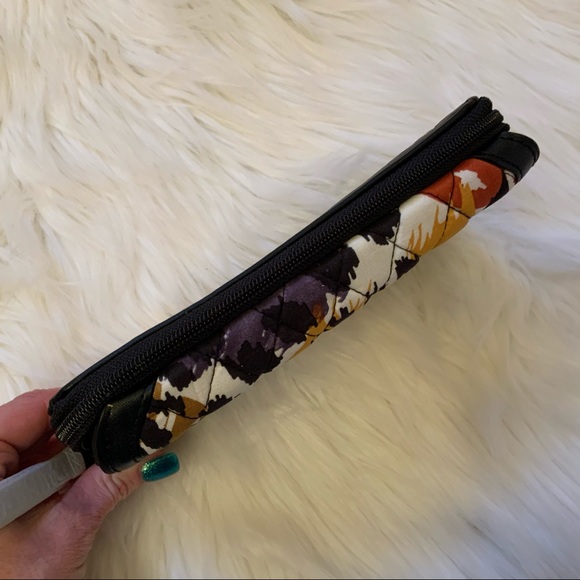 Vera Bradley Ultimate Wristlet - Painted Feathers - Picture 5 of 12